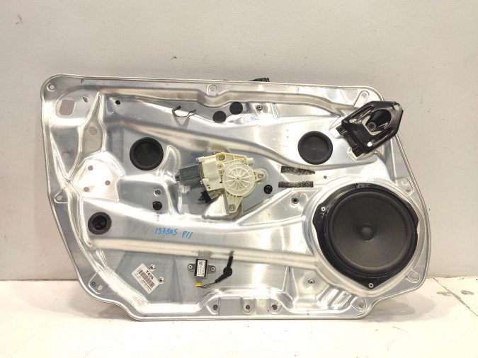 ELEVALUNAS DELANTERO IZQUIERDO MERCEDES C CLASS 2011