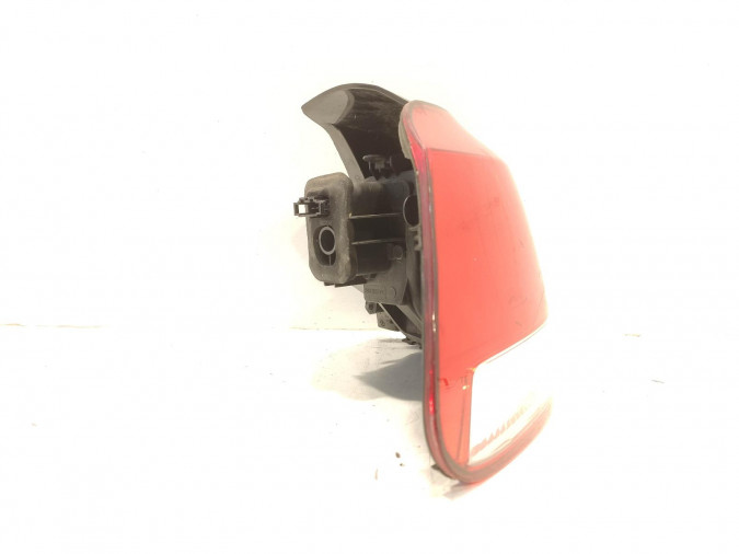 PILOTO TRASERO IZQUIERDO EXTERIOR VOLKSWAGEN GOLF 2012