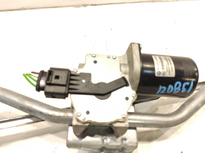 MOTOR LIMPIAPARABRISAS DELANTERO HYUNDAI I30 2011