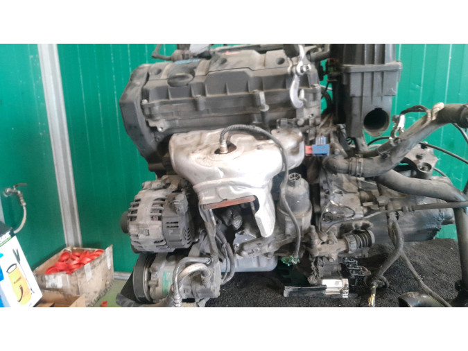 MOTOR CON ACCESORIOS Y CAJA DE CAMBIOS CITROEN C3