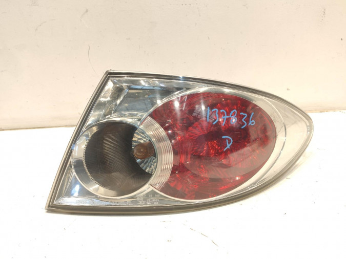 PILOTO TRASERO DERECHO MAZDA 6 2003
