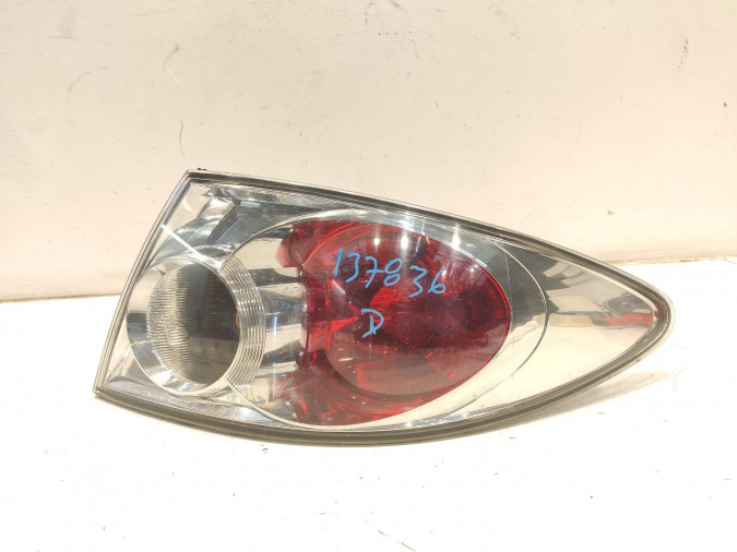 PILOTO TRASERO DERECHO MAZDA 6 2003