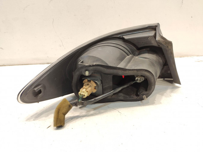 PILOTO TRASERO DERECHO MAZDA 6 2003