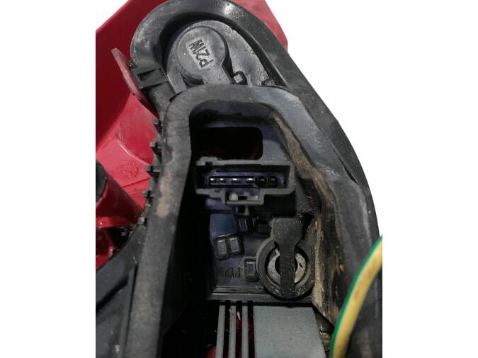 PILOTO TRASERO DERECHO PEUGEOT 207 2007
