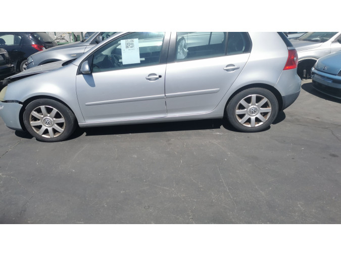 Radiador motor VOLKSWAGEN GOLF 2004