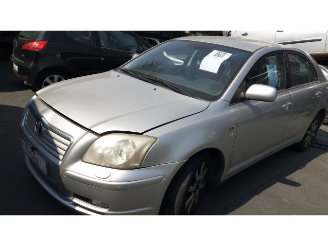 Intercooler TOYOTA AVENSIS 2004