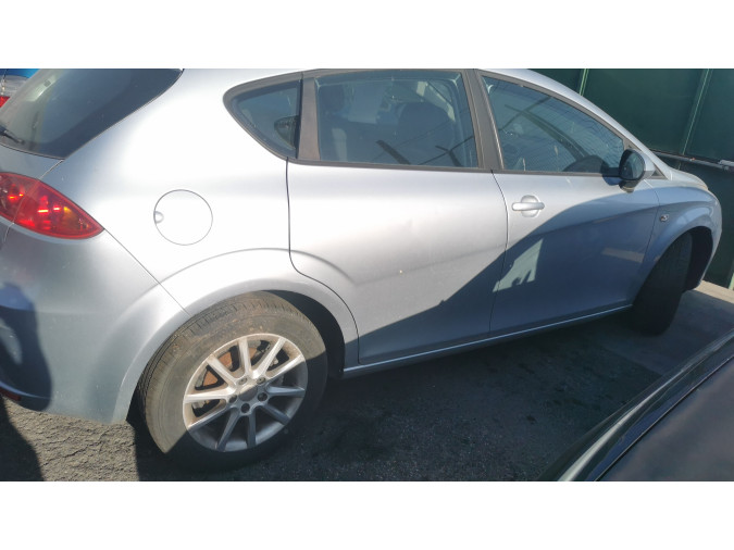 LLANTA SEAT LEON 2010