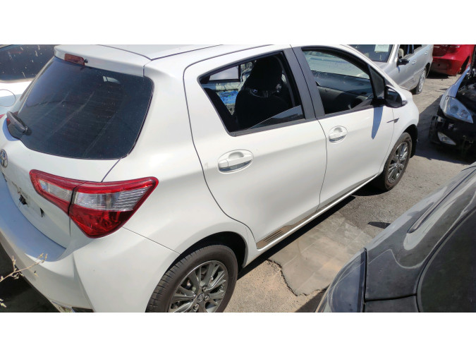 CERRADURA PUERTA DELANTERA DRECHA TOYOTA YARIS 2019