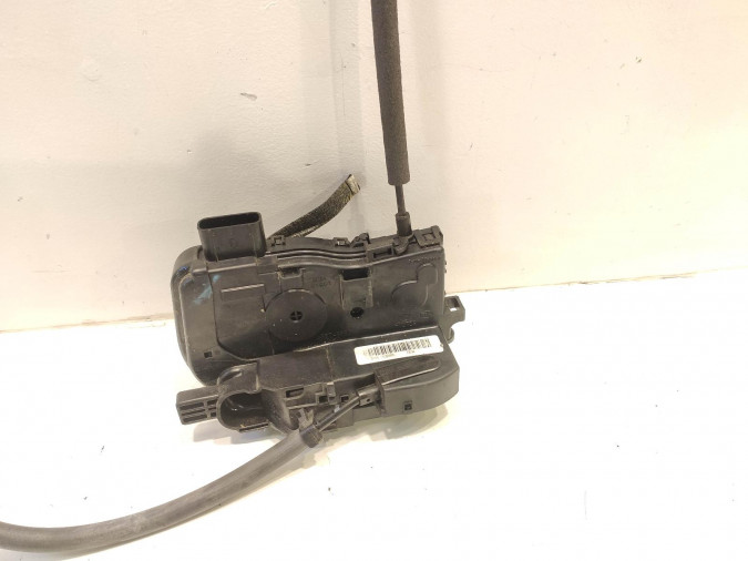 CERRADURA PUERTA TRASERA DERECHA KIA SPORTAGE 2011
