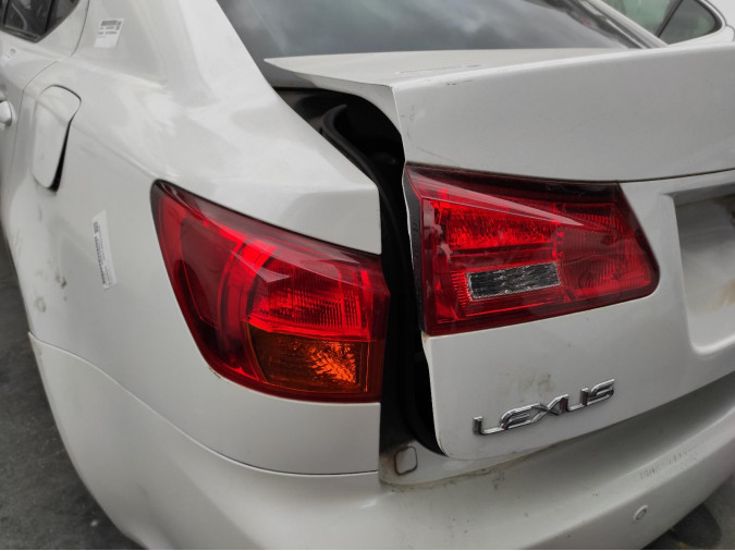 PILOTO TRASERO IZQUIERDO LEXUS IS SERIES 2007
