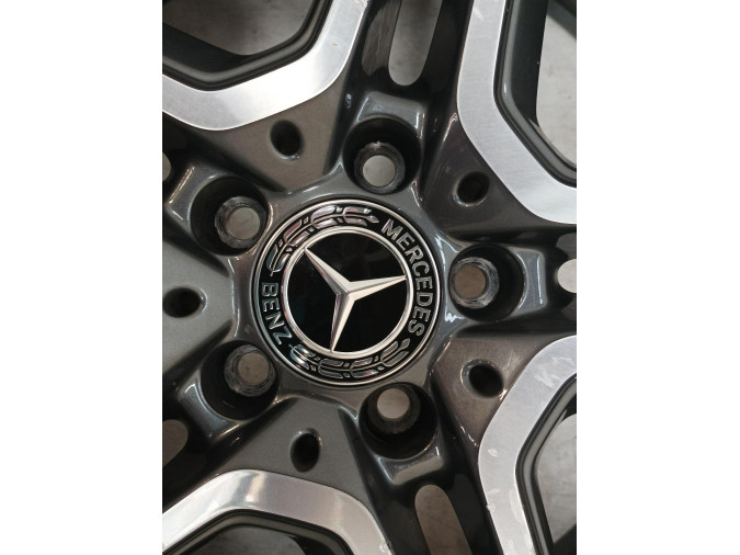 LLANTA SO MERCEDES CLASE CLS 2015