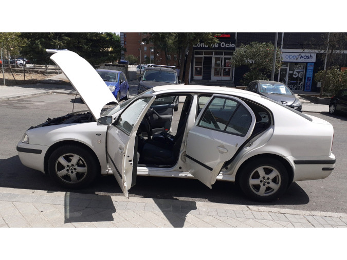 PARAGOLPES TRASERO SKODA OCTAVIA 2003
