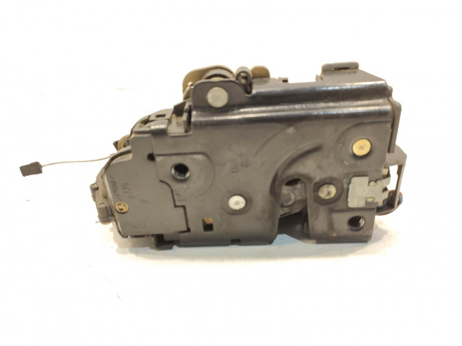 CERRADURA PUERTA DELANTERA DERECHA TOYOTA AURIS 2003
