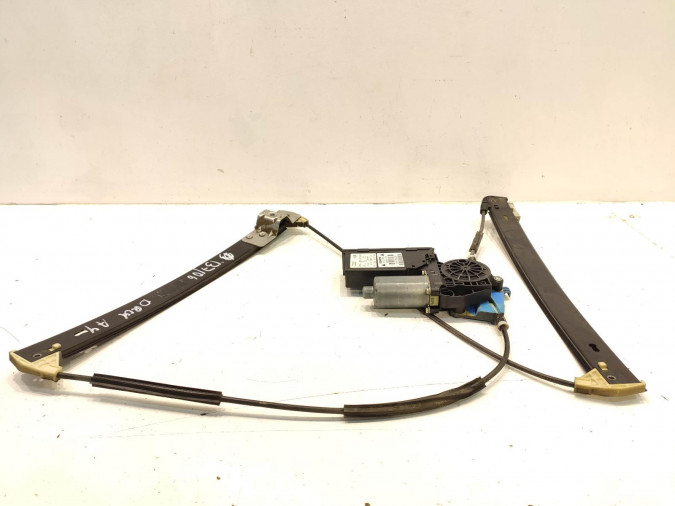 ELEVALUNAS DELANTERO DERECHO AUDI A4 2002