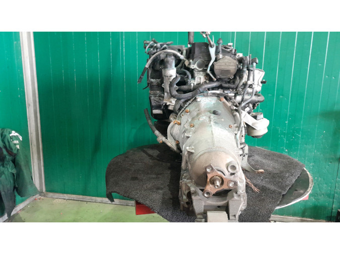 MOTOR CON ACCESORIOS SIN CAJA DE CAMBIOS HYUNDAI H1 2005