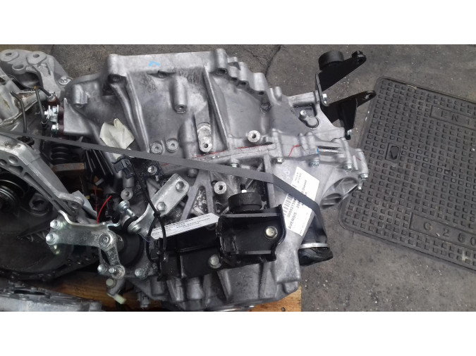CAJA CAMBIOS TOYOTA AVENSIS 2006