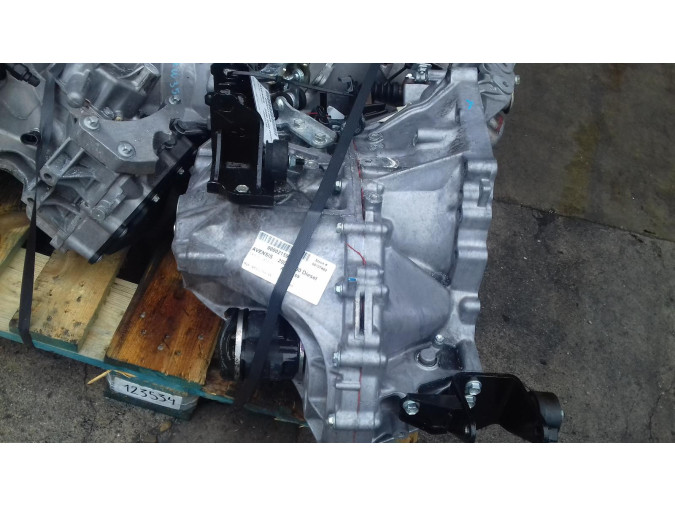 CAJA CAMBIOS TOYOTA AVENSIS 2006