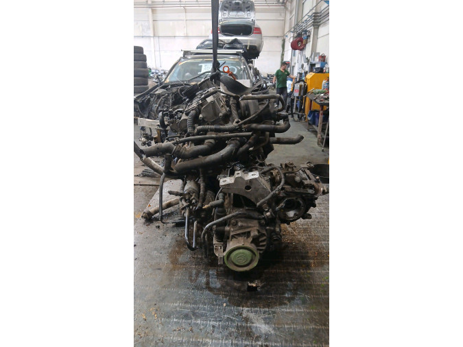 MOTOR CON ACCESORIOS Y CAJA DE CAMBIOS SEAT LEON