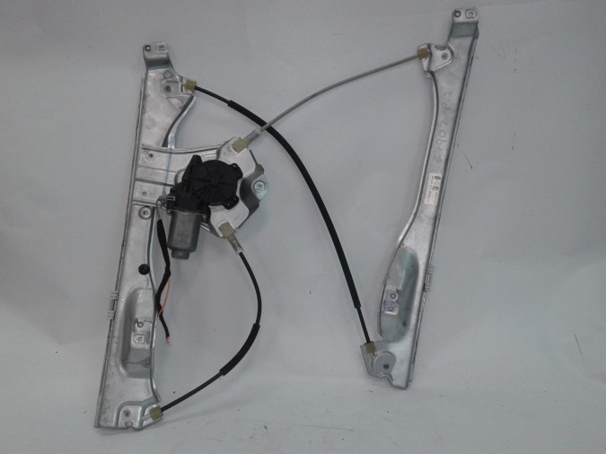 ELEVALUNAS DELANTERO DERECHO RENAULT CLIO 2010