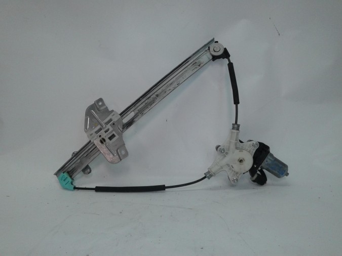 ELEVALUNAS DELANTERO DERECHO KIA RIO 2013