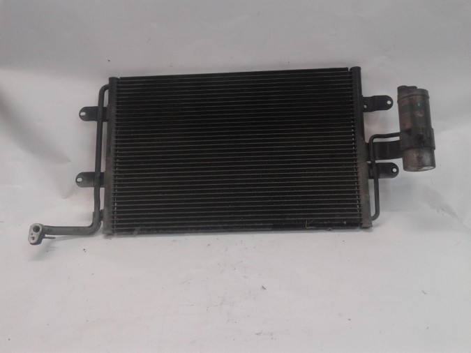 Radiador A/C HYUNDAI TRAJET 2000