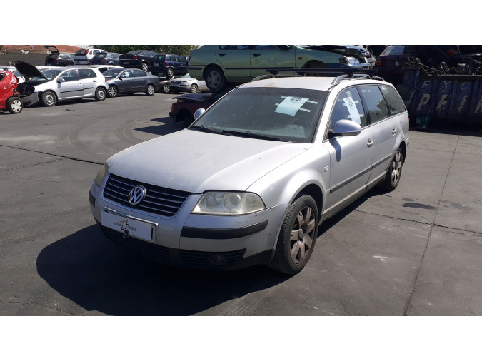 MANGUETA DELANTERA IZQUIERDA VOLKSWAGEN PASSAT 2004