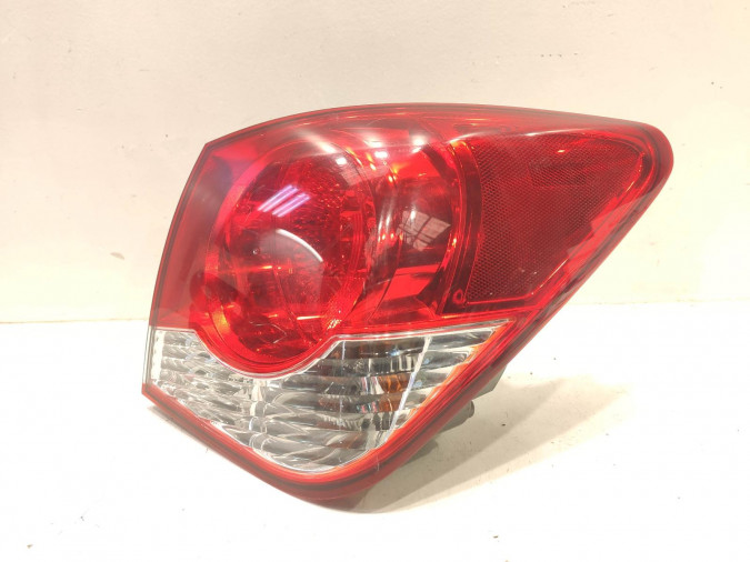 PILOTO TRASERO DERECHO HYUNDAI ACCENT 2000