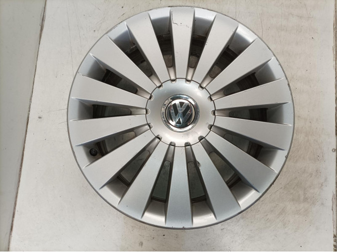 LLANTA SO VOLKSWAGEN PASSAT 2010