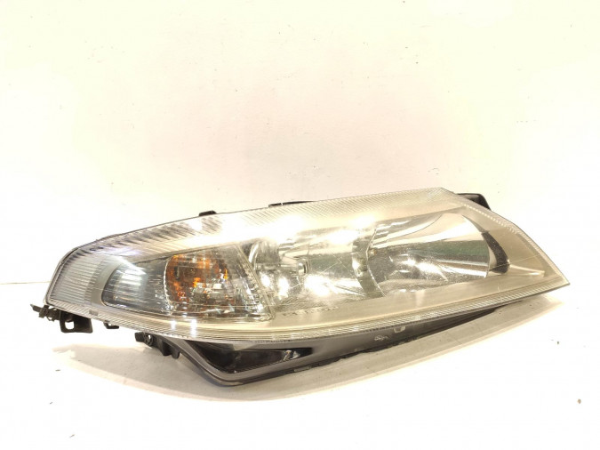 FARO DELANTERO DERECHO RENAULT LAGUNA 2004