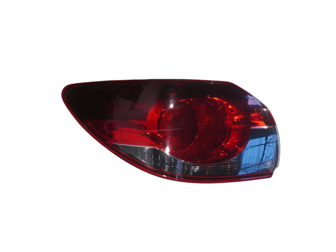 PILOTO TRASERO IZQUIERDO EXTERIOR MAZDA 6 2013
