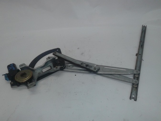 ELEVALUNAS DELANTERO DERECHO DAEWOO TACUMA 2001
