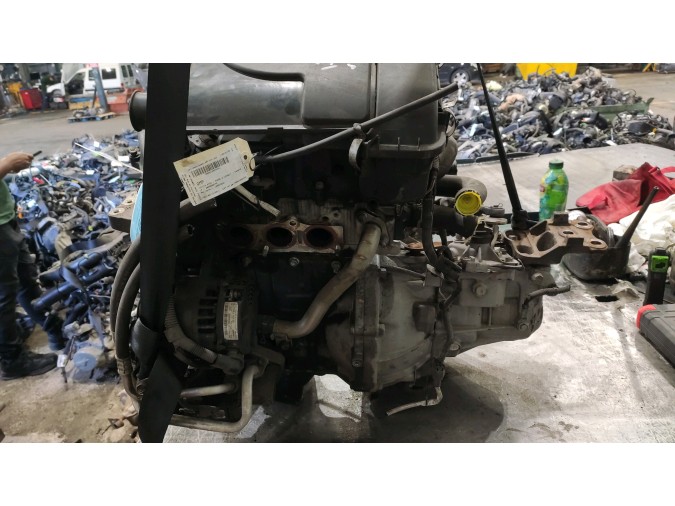MOTOR CON ACCESORIOS Y CAJA DE CAMBIOS TOYOTA AYGO
