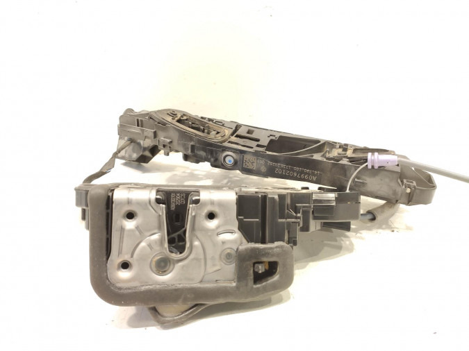 CERRADURA PUERTA TRASERA DERECHA MERCEDES 2021