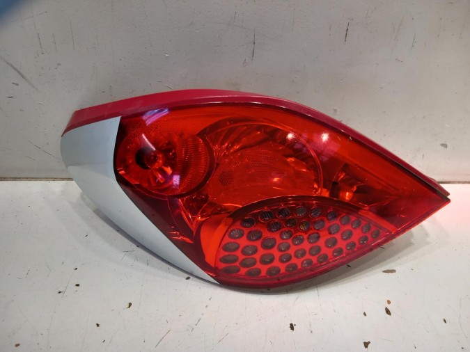 PILOTO TRASERO IZQUIERDO PEUGEOT 207 2007