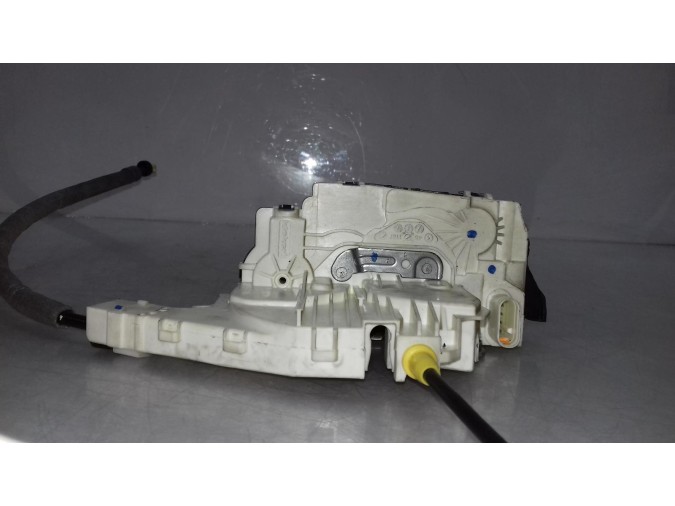 CERRADURA PUERTA DELANTERA DERECHA MERCEDES C CLASS 2008