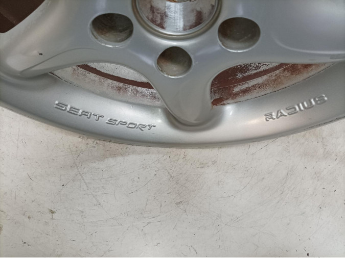 LLANTA SO SEAT LEON 2000