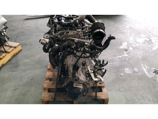 MOTOR CON ACCESORIOS SIN CAJA DE CAMBIOS DACIA DUSTER 2020