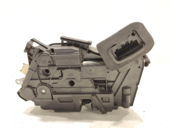 CERRADURA PUERTA DELANTERA DERECHA VOLKSWAGEN POLO 2011