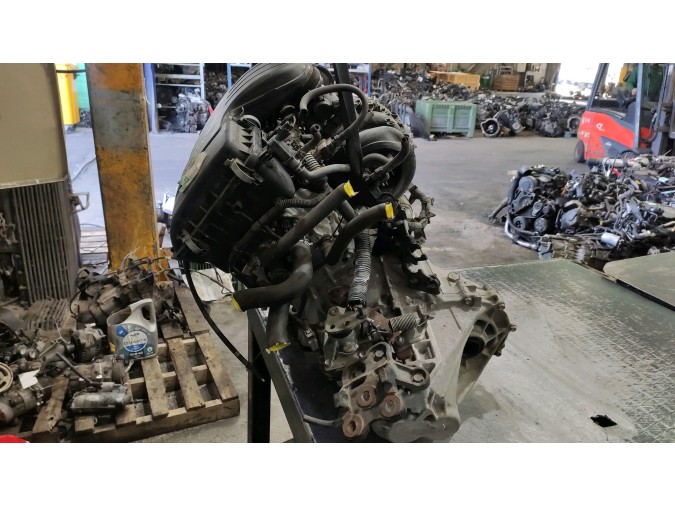 MOTOR CON ACCESORIOS Y CAJA DE CAMBIOS TOYOTA AYGO