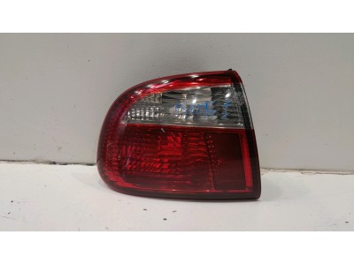 PILOTO TRASERO IZQUIERDO SEAT TOLEDO ROJO / BLANCO 2001