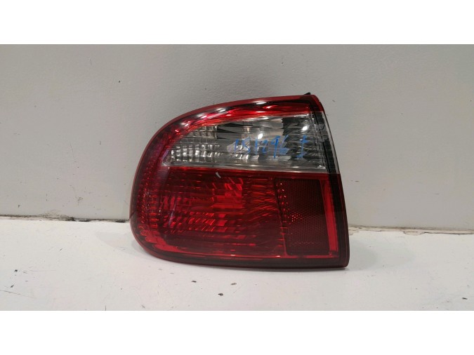PILOTO TRASERO IZQUIERDO SEAT TOLEDO ROJO / BLANCO 2001