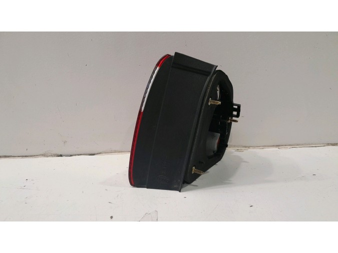 PILOTO TRASERO IZQUIERDO SEAT TOLEDO ROJO / BLANCO 2001
