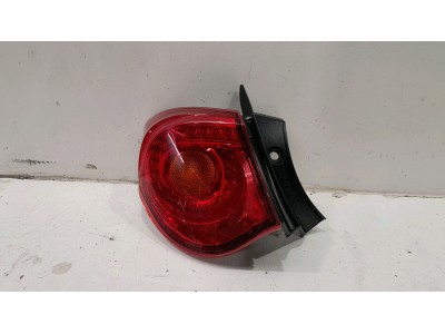 PILOTO TRASERO IZQUIERDO ALFA ROMEO GIULIETTA 2015
