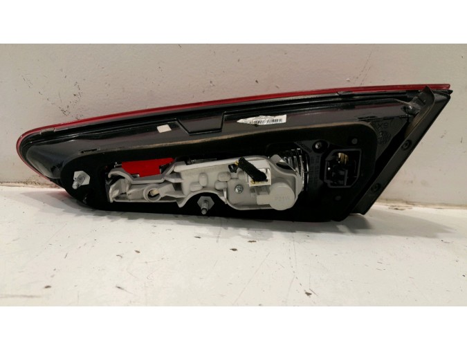 PILOTO TRASERO IZQUIERDO INTERIOR ALFA ROMEO GIULIETTA 2015