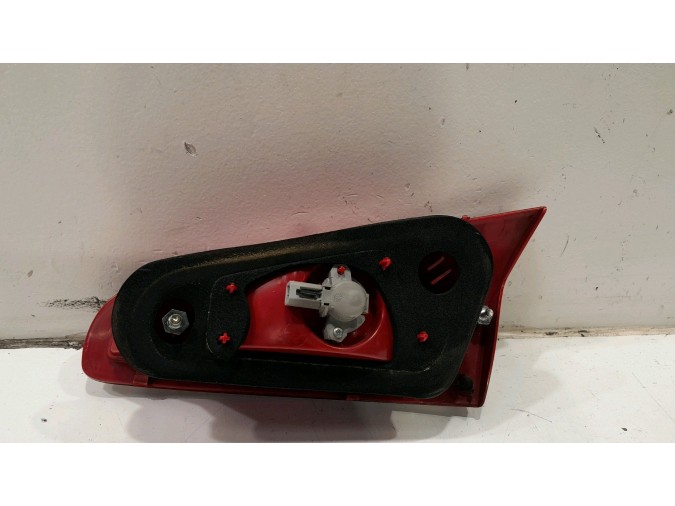 PILOTO TRASERO IZQUIERDO INTERIOR ALFA ROMEO 147 2008