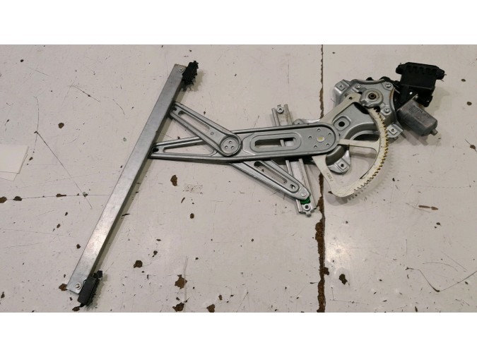 ELEVALUNAS DELANTERO IZQUIERDO TOYOTA YARIS 2008