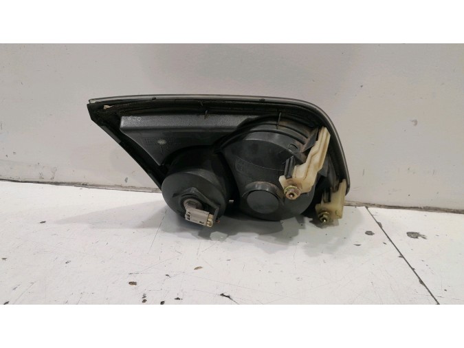 PILOTO TRASERO DERECHO MAZDA 6 2002