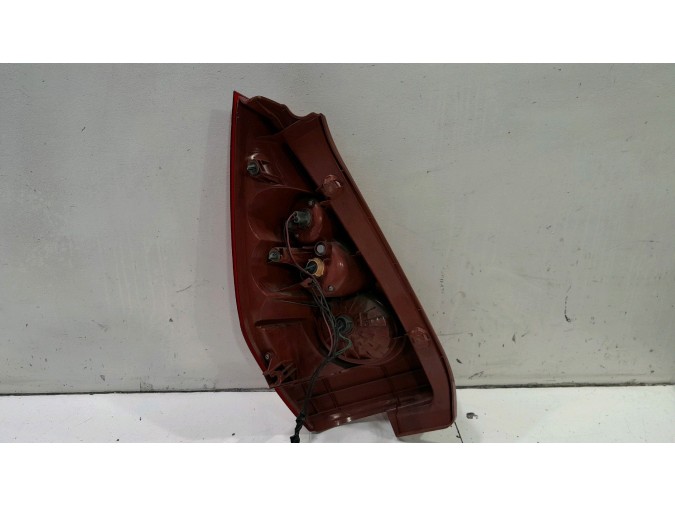 PILOTO TRASERO DERECHO MAZDA 5 39442