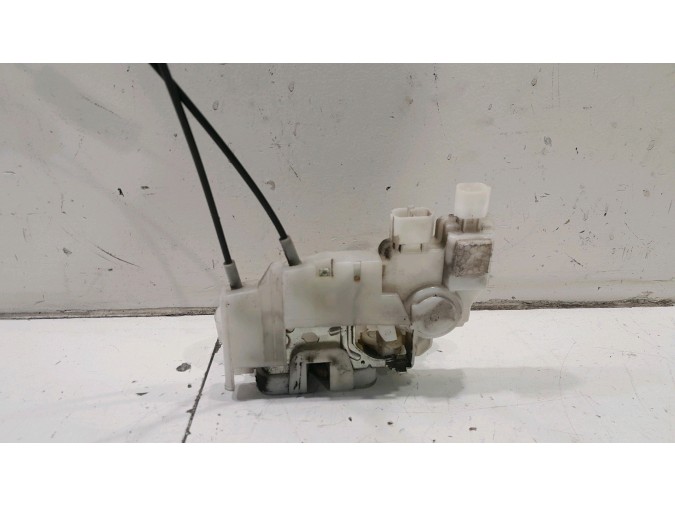 CERRADURA PUERTA DELANTERA IZQUIERDA SUBARU LEGACY 2009