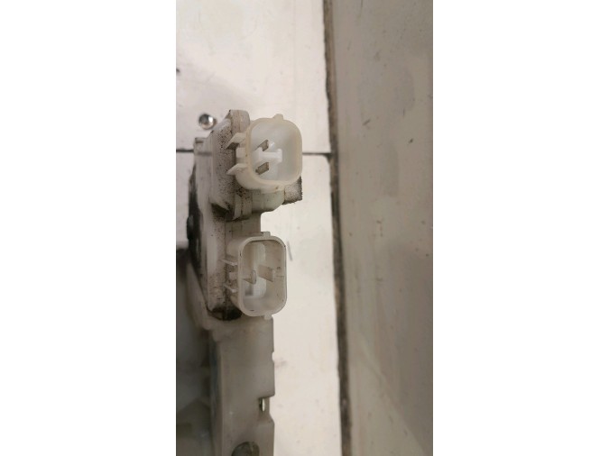 CERRADURA PUERTA DELANTERA IZQUIERDA SUBARU LEGACY 2009